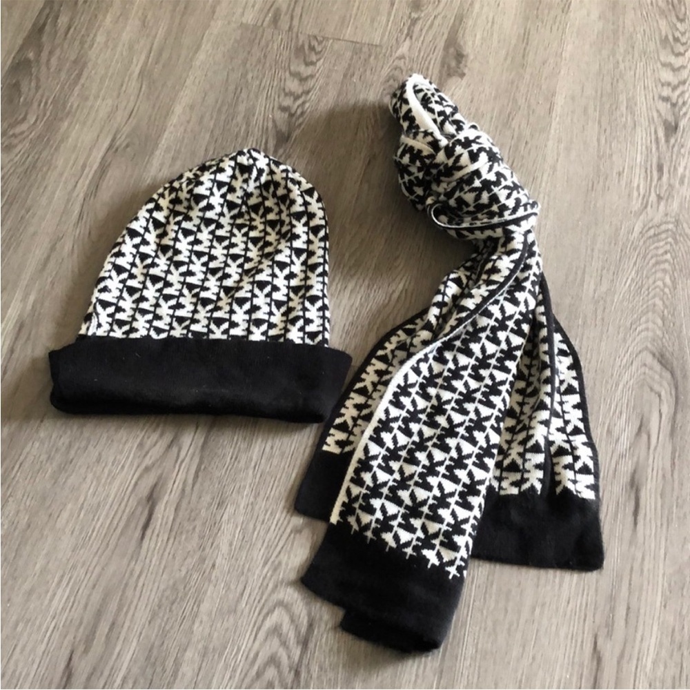 Preloved Michael Kors set